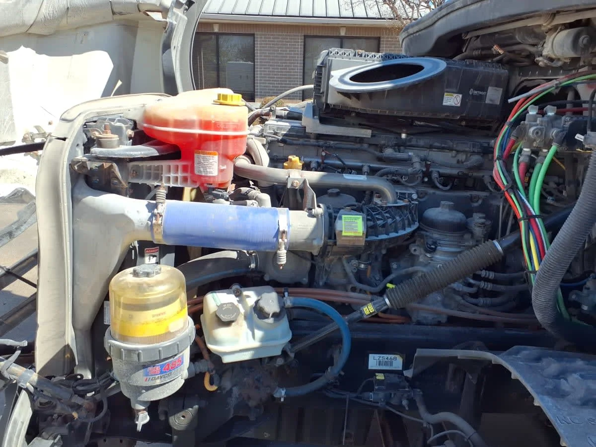2020 Freightliner Cascadia in Houston, TX — photo 9