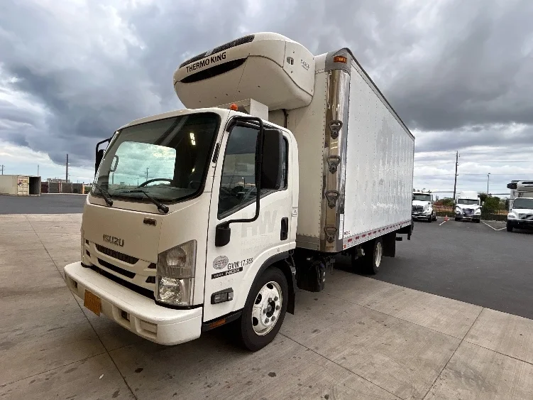 2020 Isuzu NQR in La Mirada, CA — photo 3