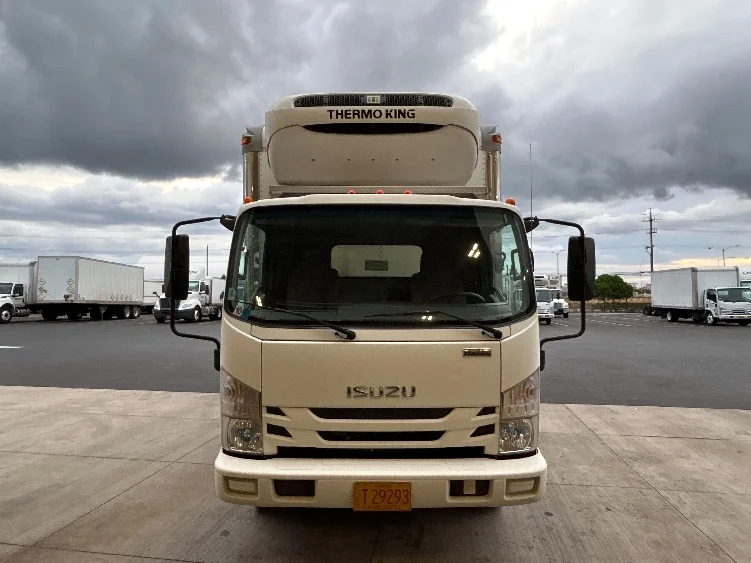 2020 Isuzu NQR in La Mirada, CA — photo 2