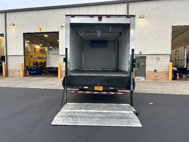 2020 Isuzu NQR in La Mirada, CA — photo 9