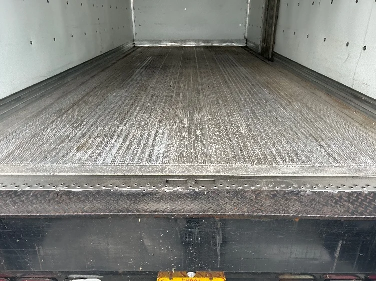 2020 Isuzu NQR in La Mirada, CA — photo 10