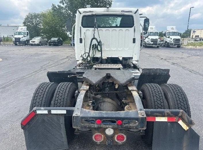 2019 Freightliner eM2 in Windsor, WI — photo 6