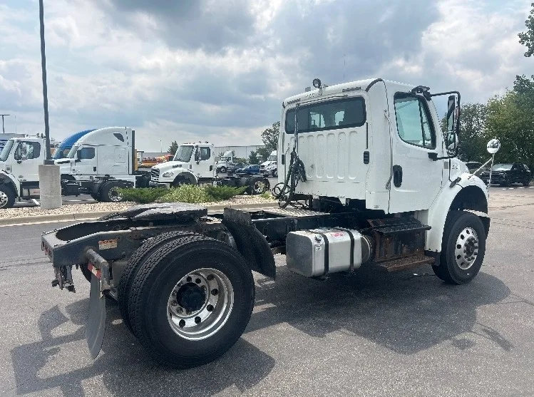 2019 Freightliner eM2 in Windsor, WI — photo 7