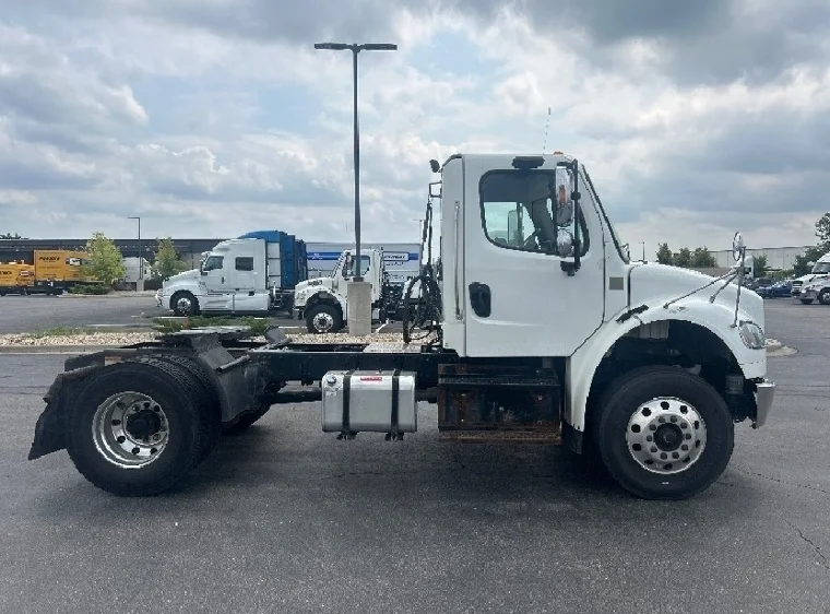 2019 Freightliner eM2 in Windsor, WI — photo 8