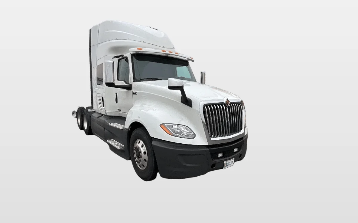 2019 International LT - image 1