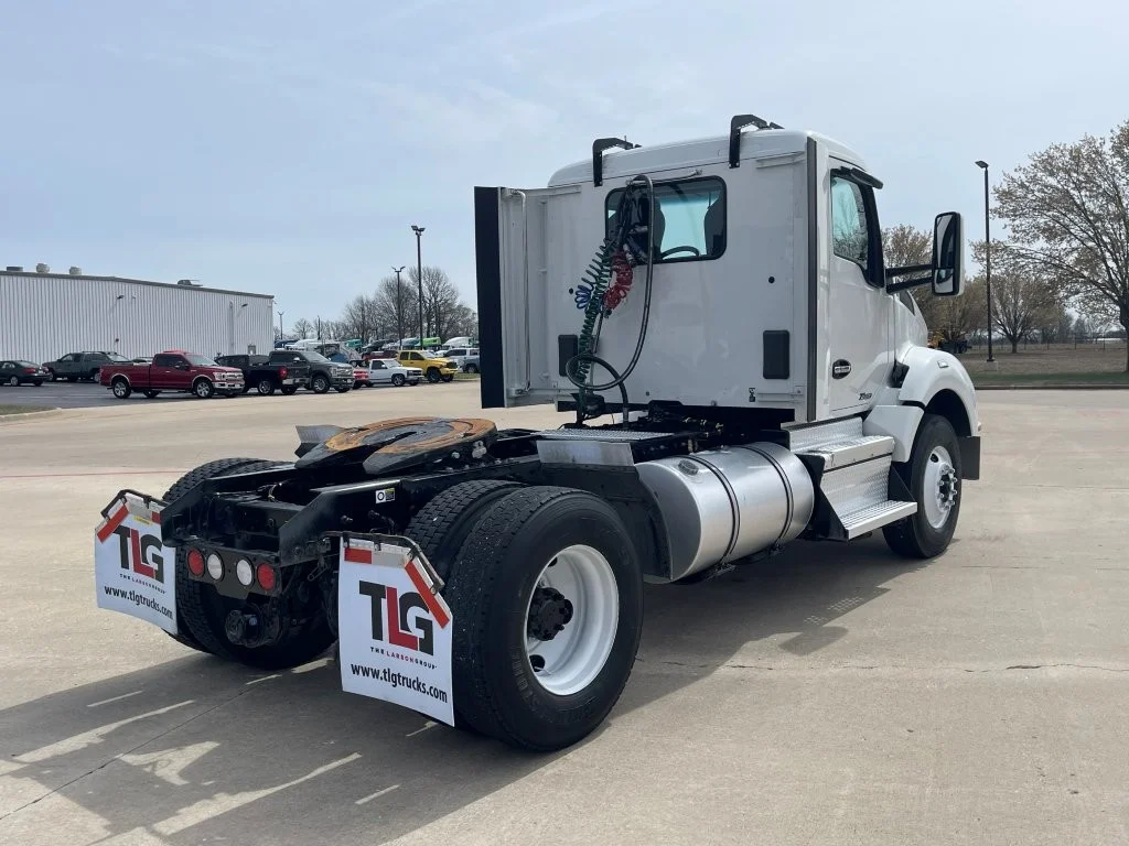 2020 Kenworth T880 - image 5