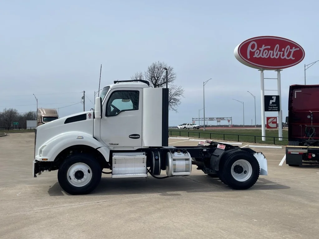 2020 Kenworth T880 - image 2