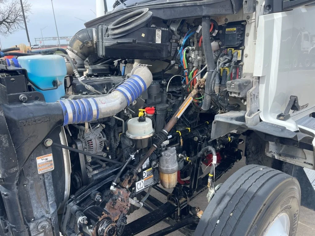 2020 Kenworth T880 - image 9