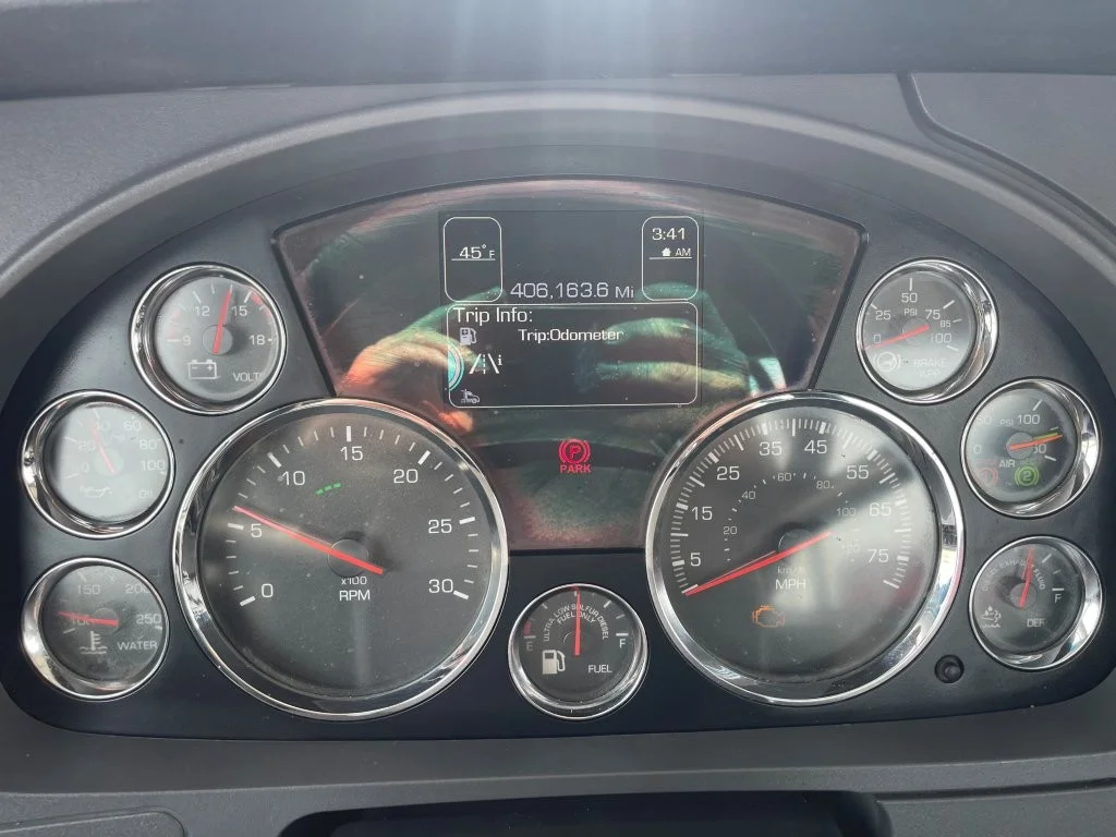 2020 Kenworth T880 - image 11