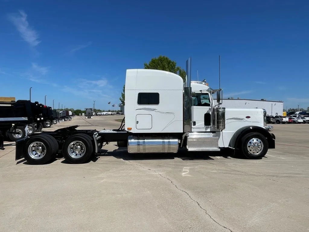 2022 Peterbilt 389 in Springfield, MO — photo 6