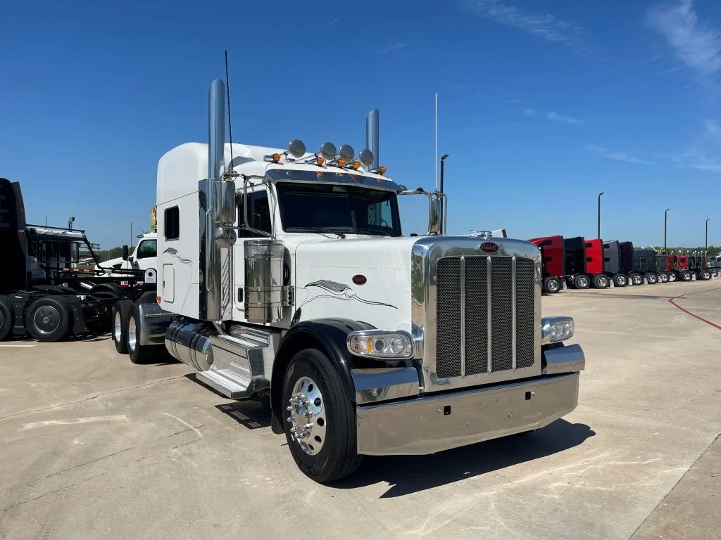 2022 Peterbilt 389 in Springfield, MO — photo 7