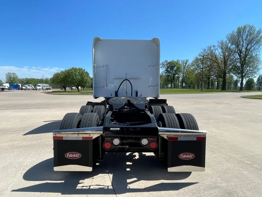 2022 Peterbilt 389 in Springfield, MO — photo 4