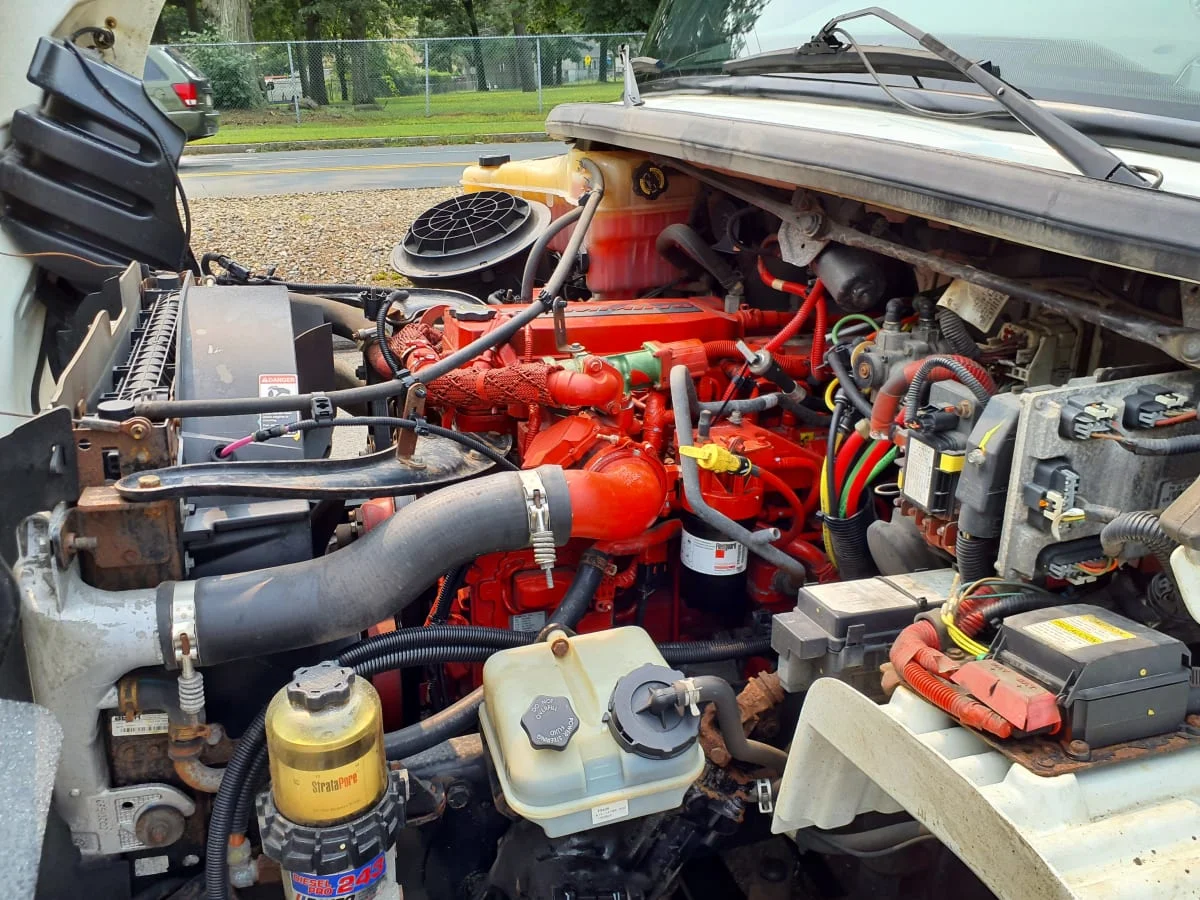 2014 Freightliner M2 106 - image 10