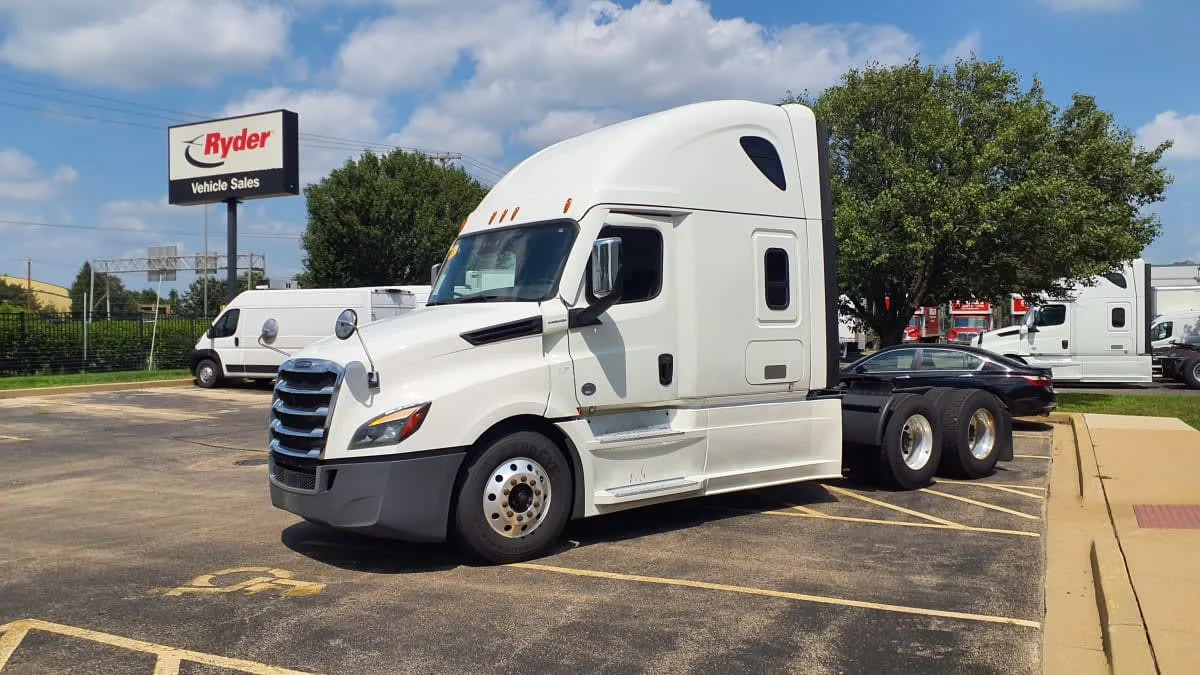 2023 Freightliner Cascadia
