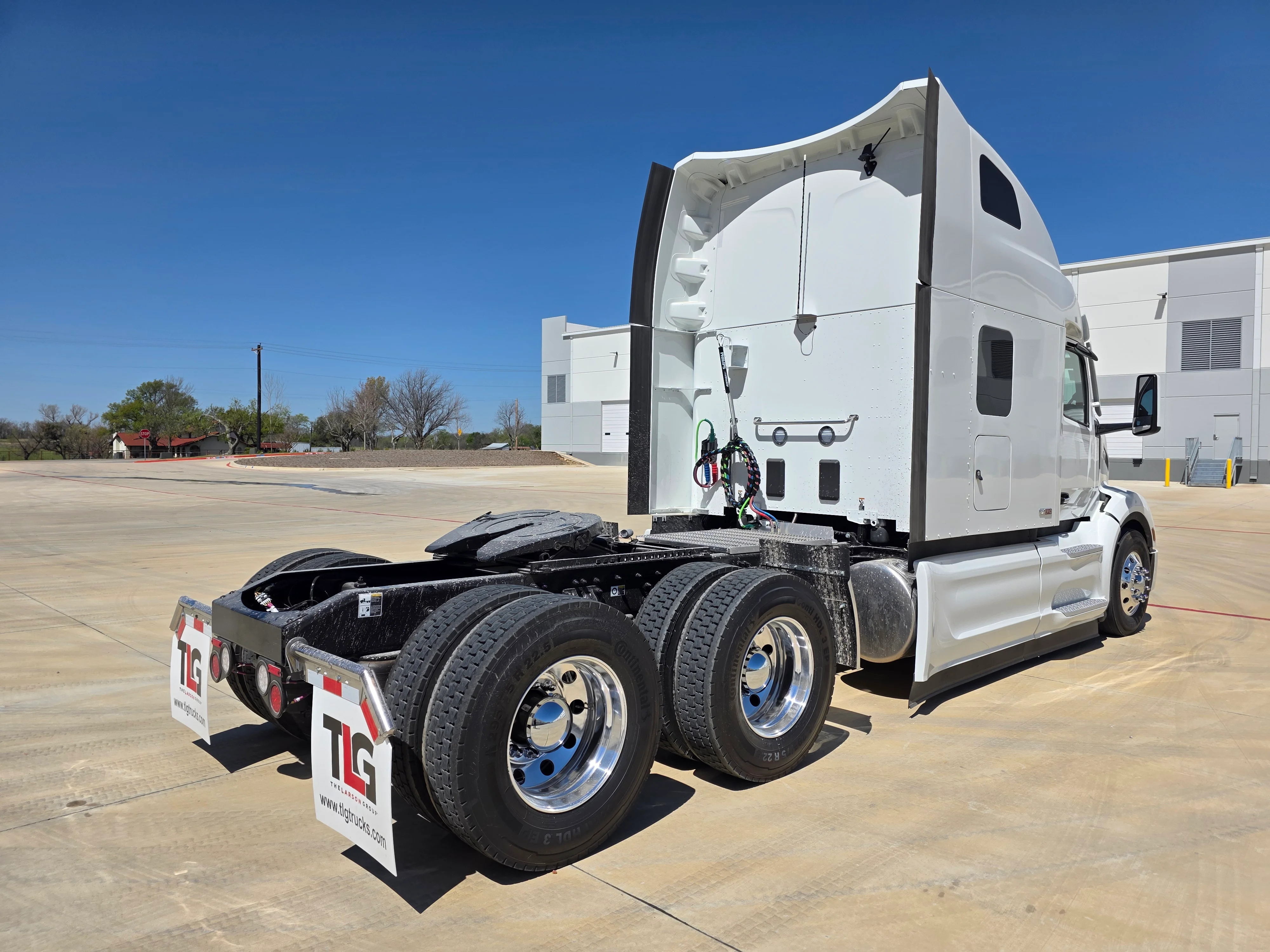 2027 Peterbilt 579 in Cincinnati, OH — photo 5