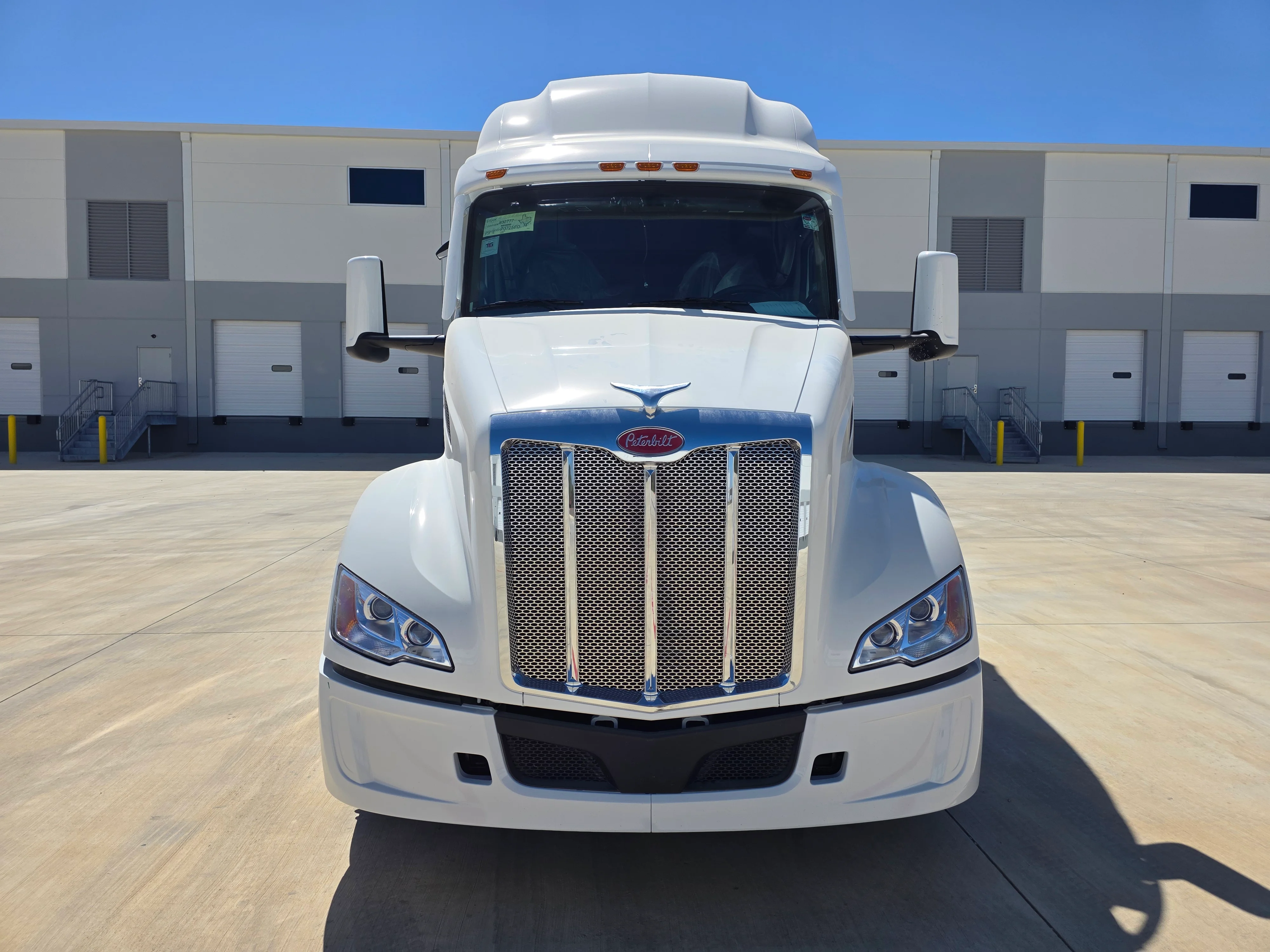 2027 Peterbilt 579 in Cincinnati, OH — photo 8