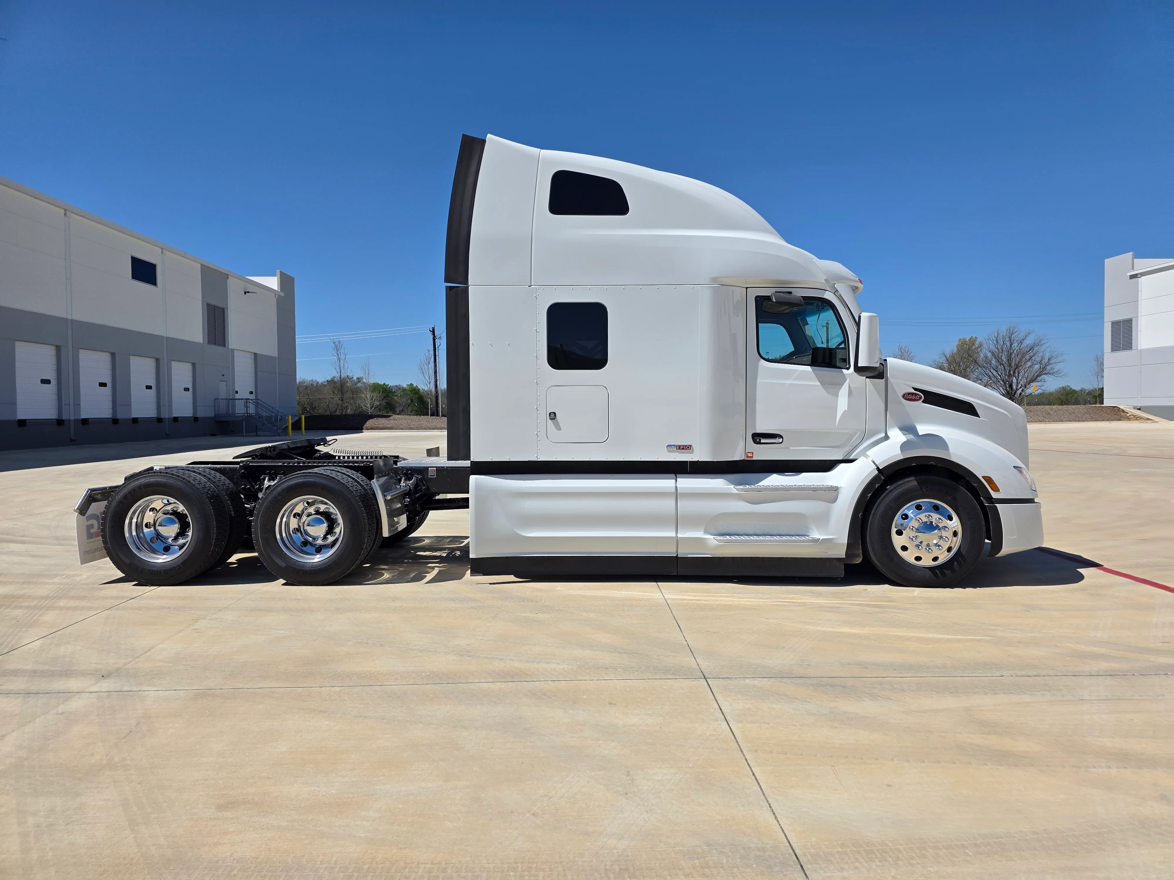 2027 Peterbilt 579 in Cincinnati, OH — photo 6
