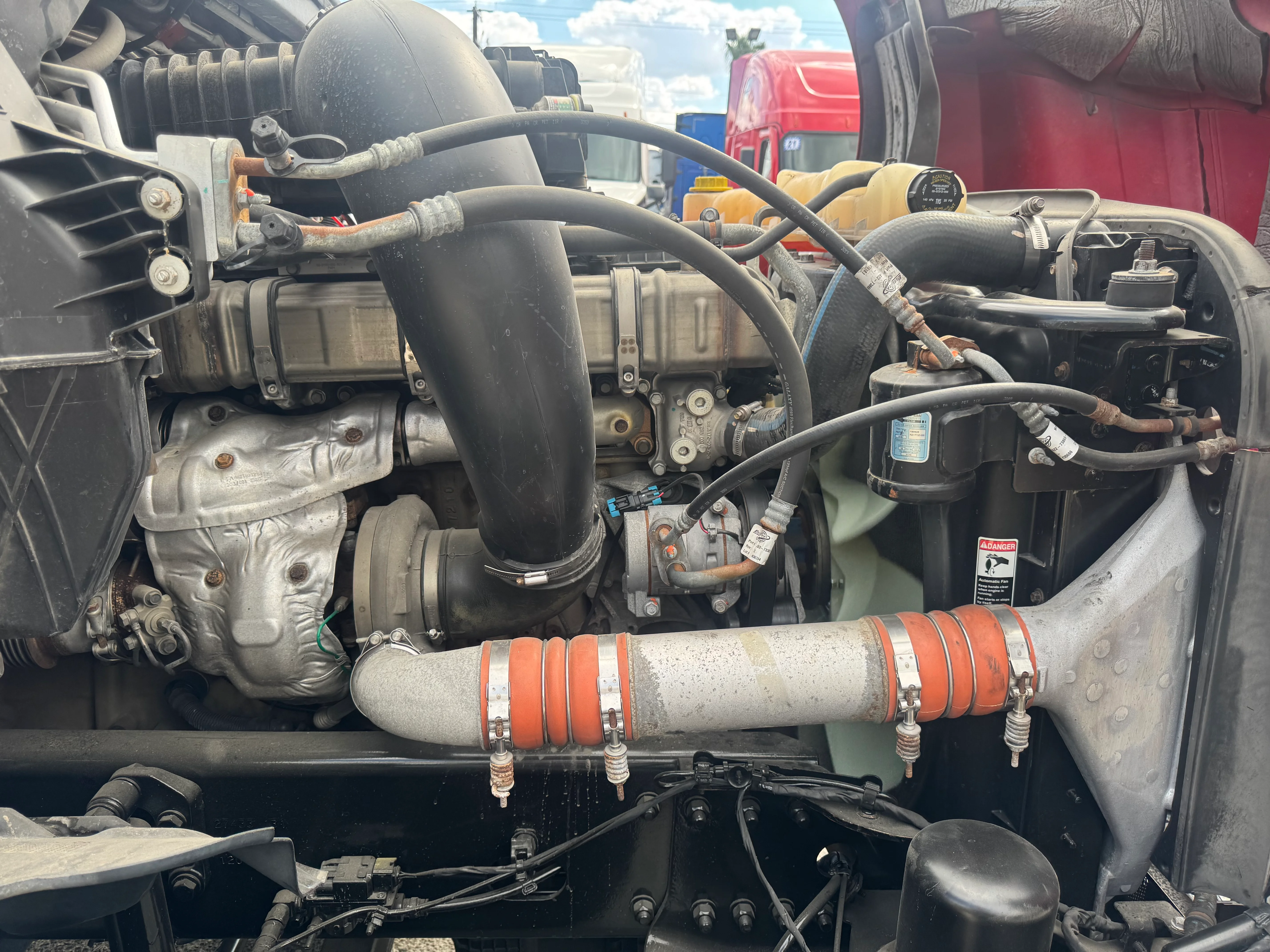 2021 Freightliner Cascadia in Selectrucks Fontana, CA — photo 9