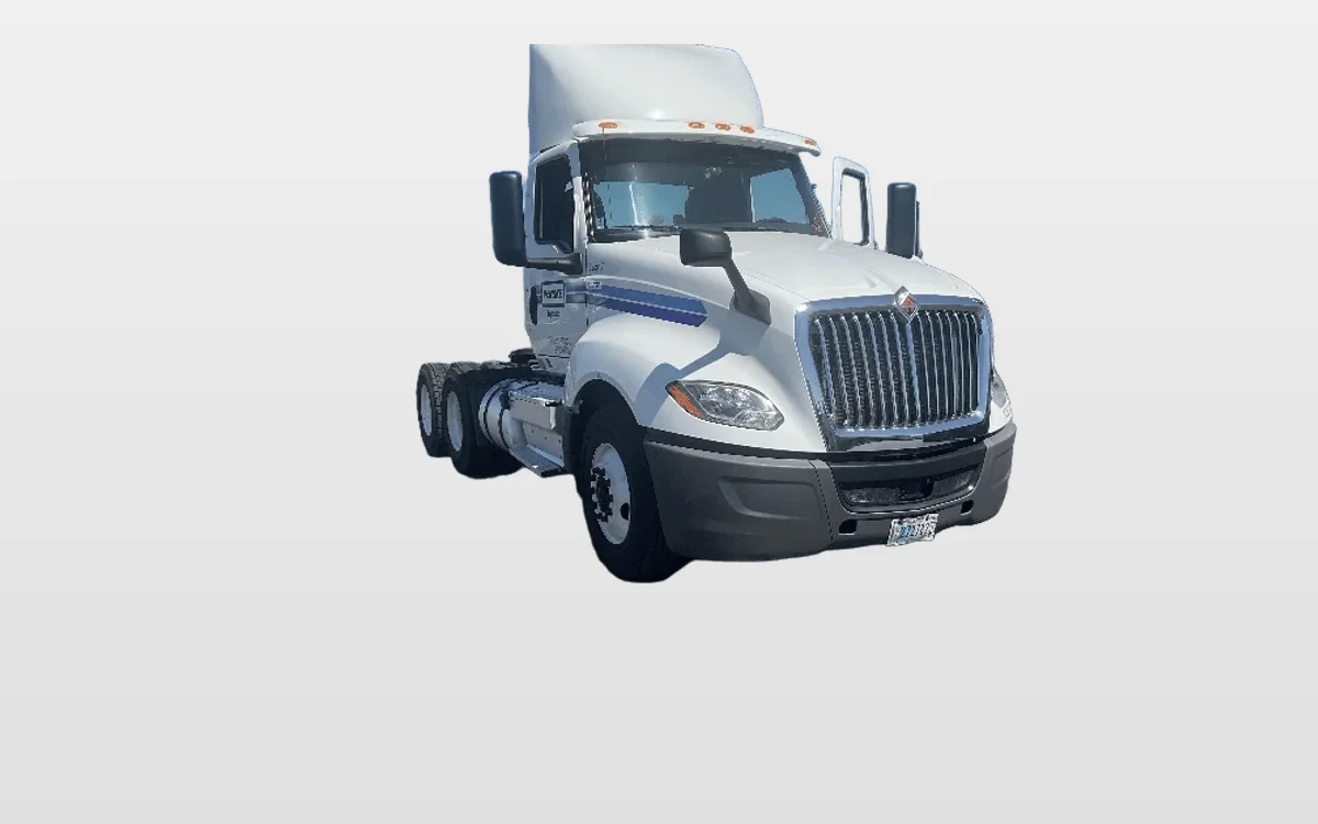 2019 International LT - image 1