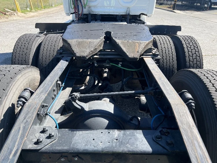 2019 Freightliner Cascadia - image 6