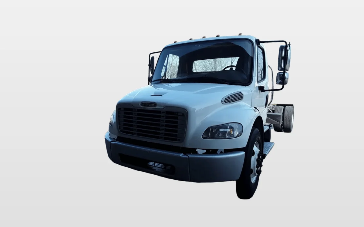 2020 Freightliner M2 106 - image 1