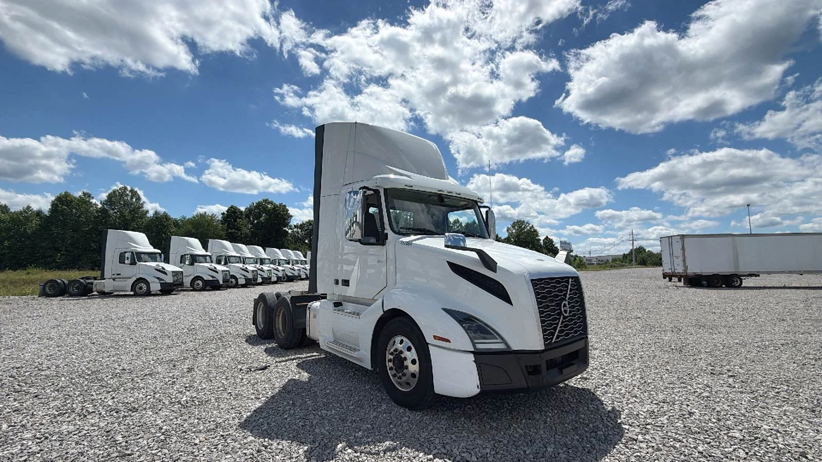2020 Volvo VNL 300