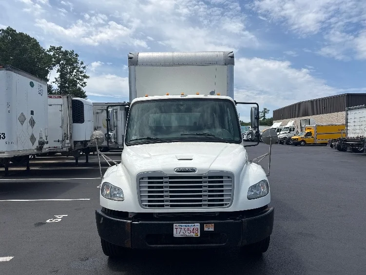 2019 Freightliner eM2 in Norton, MA — photo 2