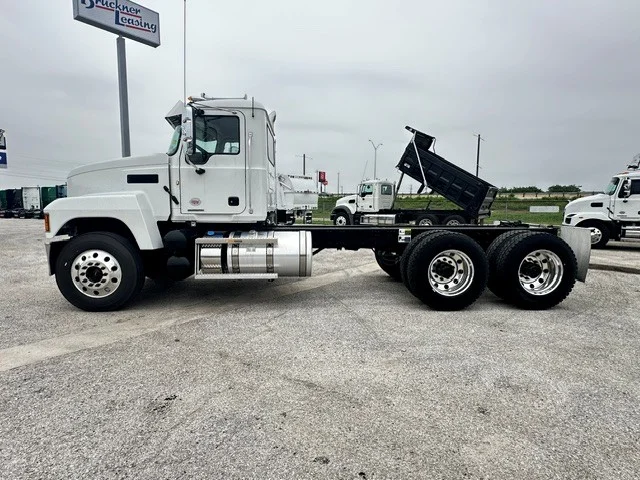 2026 Mack Pinnacle in San Antonio, TX — photo 4
