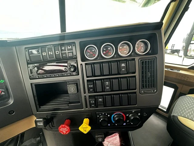 2026 Mack Pinnacle in San Antonio, TX — photo 10