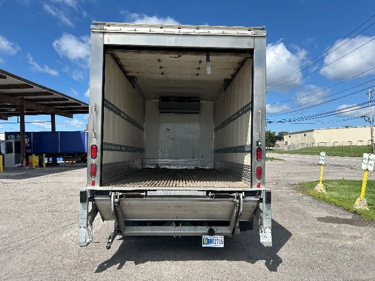 2020 Isuzu NRR in Rochester, NY — photo 8