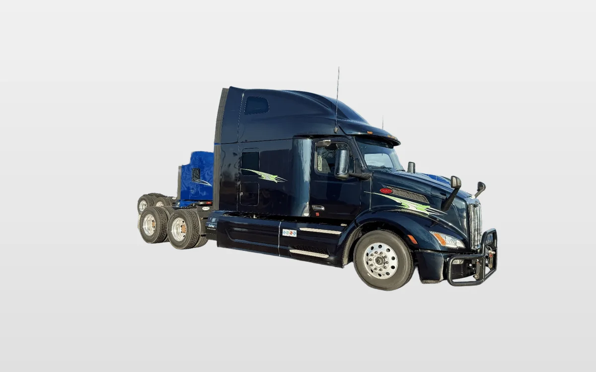 2023 Peterbilt 579 - image 1