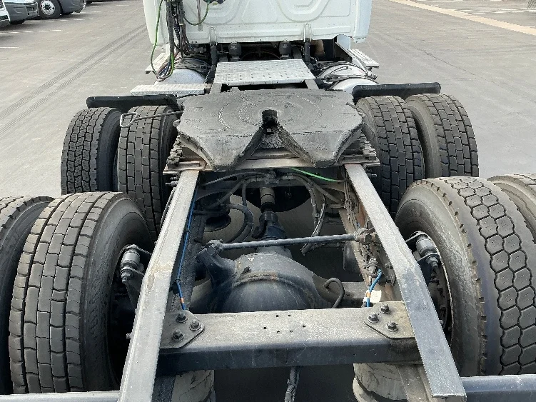2020 Freightliner Cascadia in Stockton, CA — photo 6