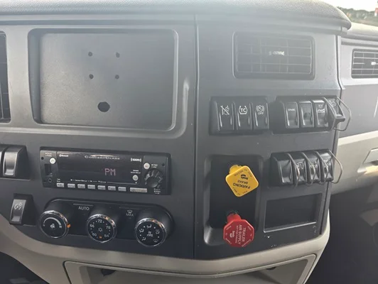 2022 Peterbilt 579 in Fort Mill, SC — photo 21