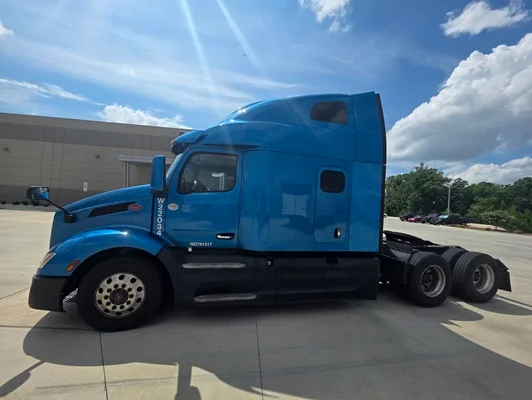 2022 Peterbilt 579 in Fort Mill, SC — photo 9