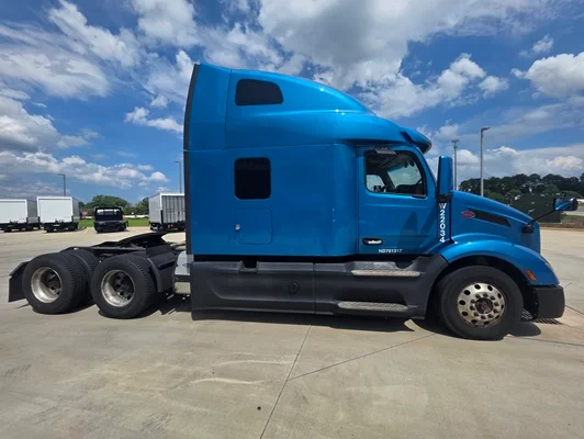 2022 Peterbilt 579 in Fort Mill, SC — photo 7
