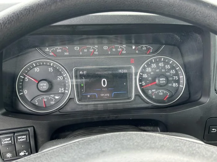 2024 International LT — photo 14