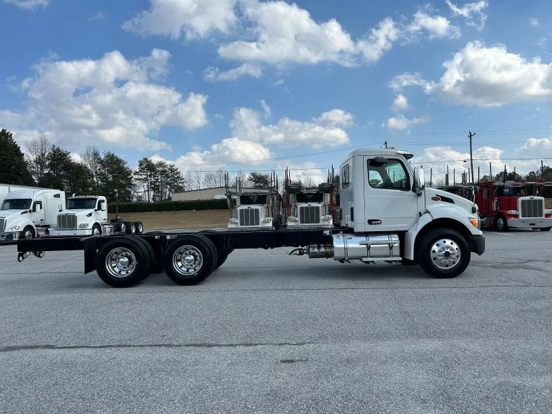 2025 Peterbilt 548 in Duncan, SC — photo 8
