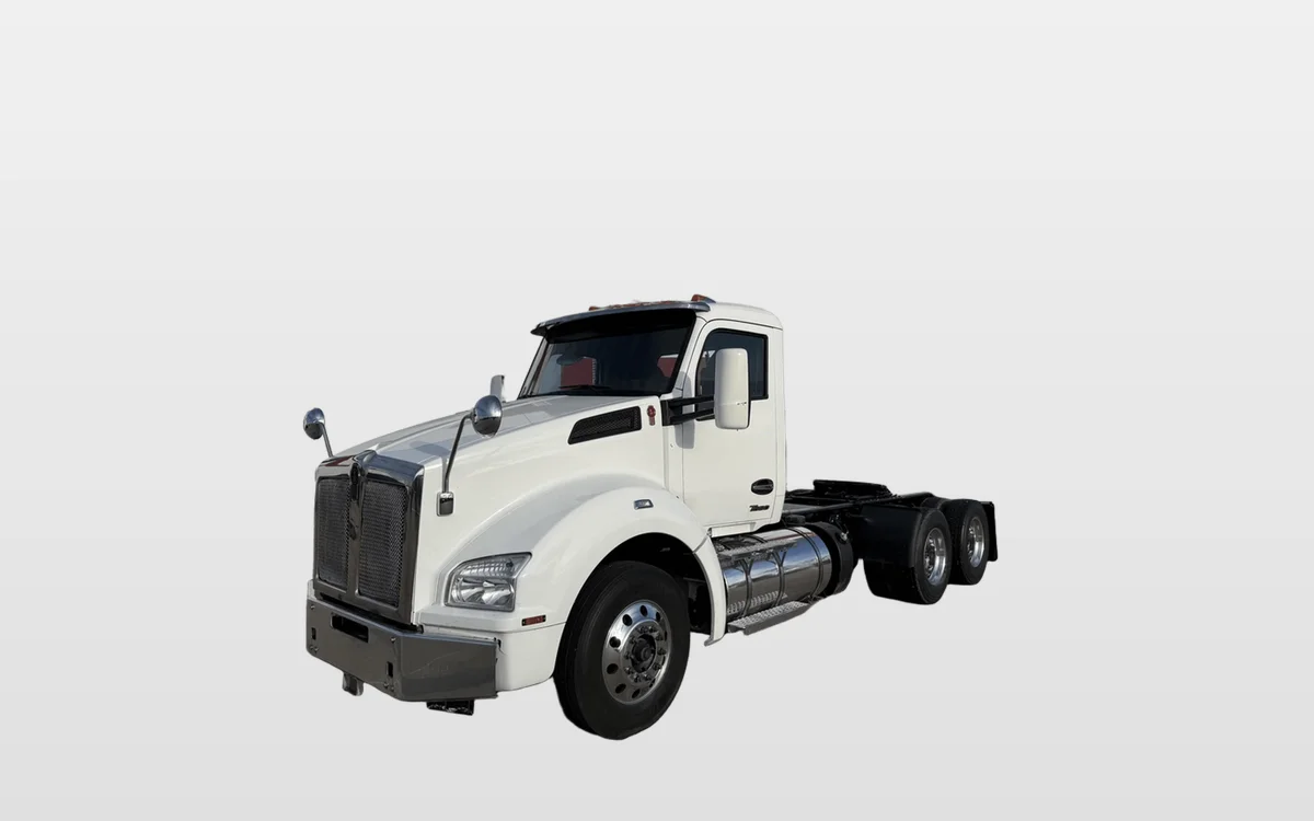 2022 Kenworth T880 - image 1