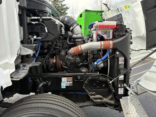 2025 Peterbilt 567 in Portland, OR — photo 8