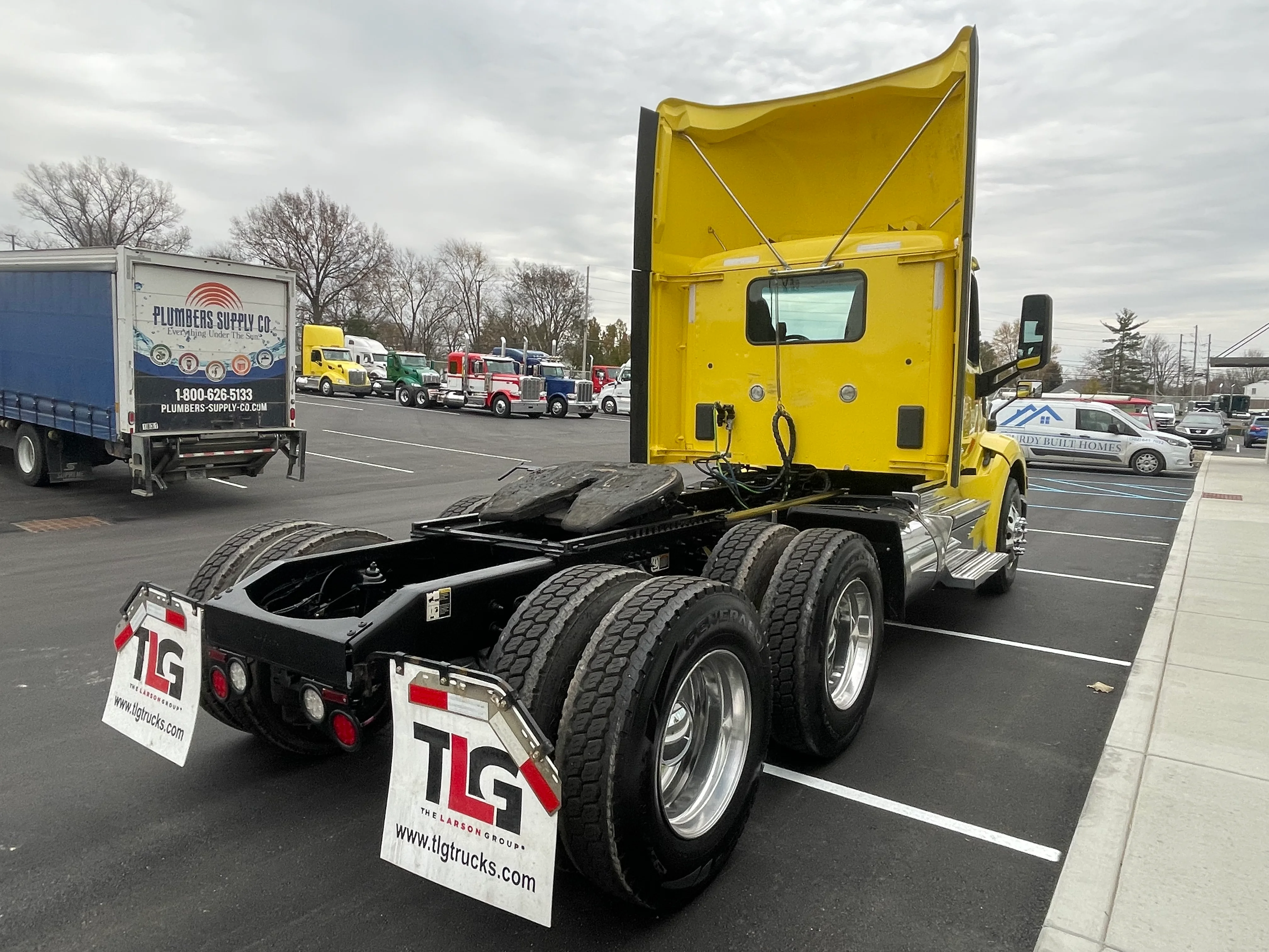 2021 Peterbilt 579 in Evansville, IN — photo 4