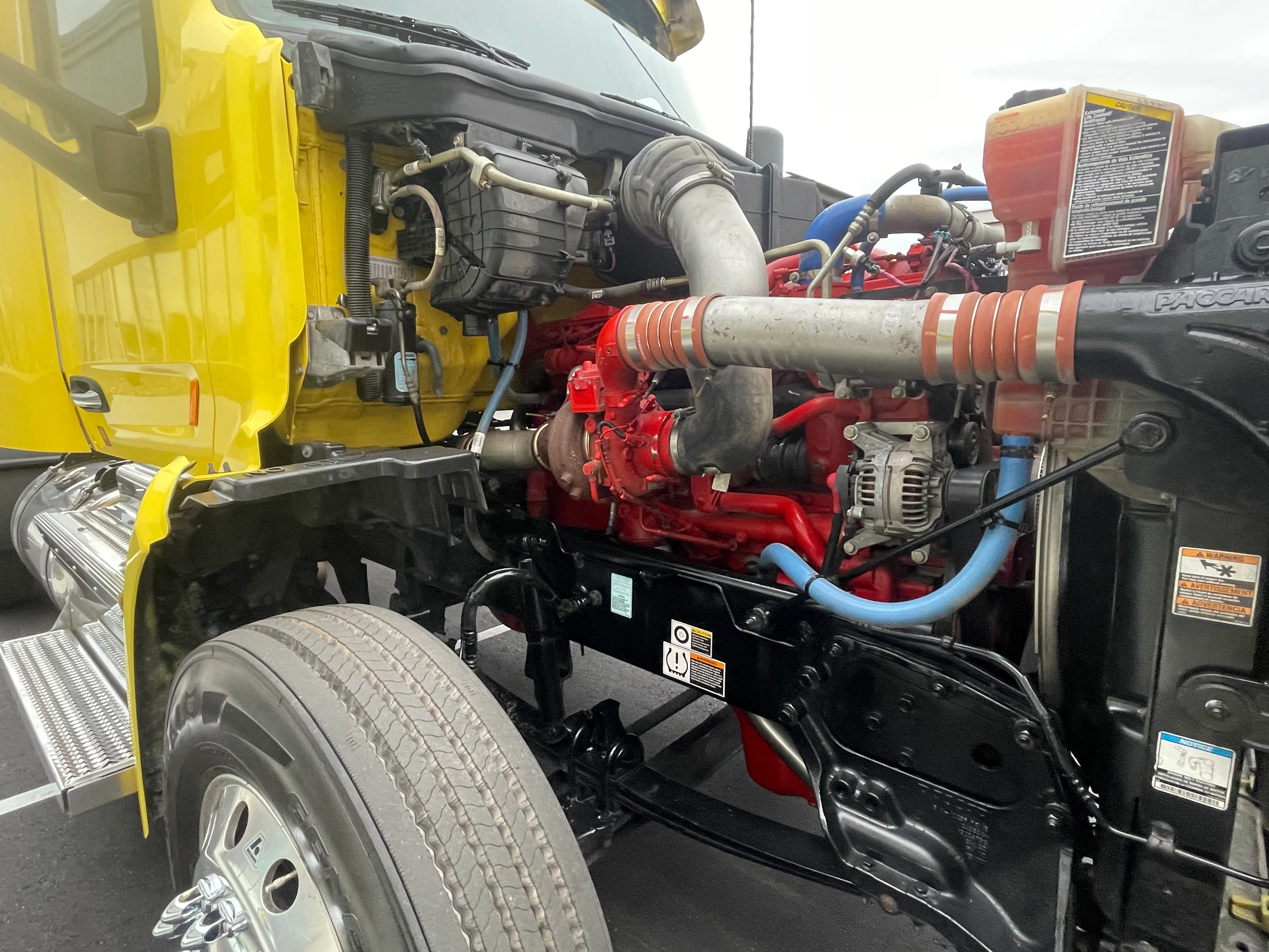 2021 Peterbilt 579 in Evansville, IN — photo 11