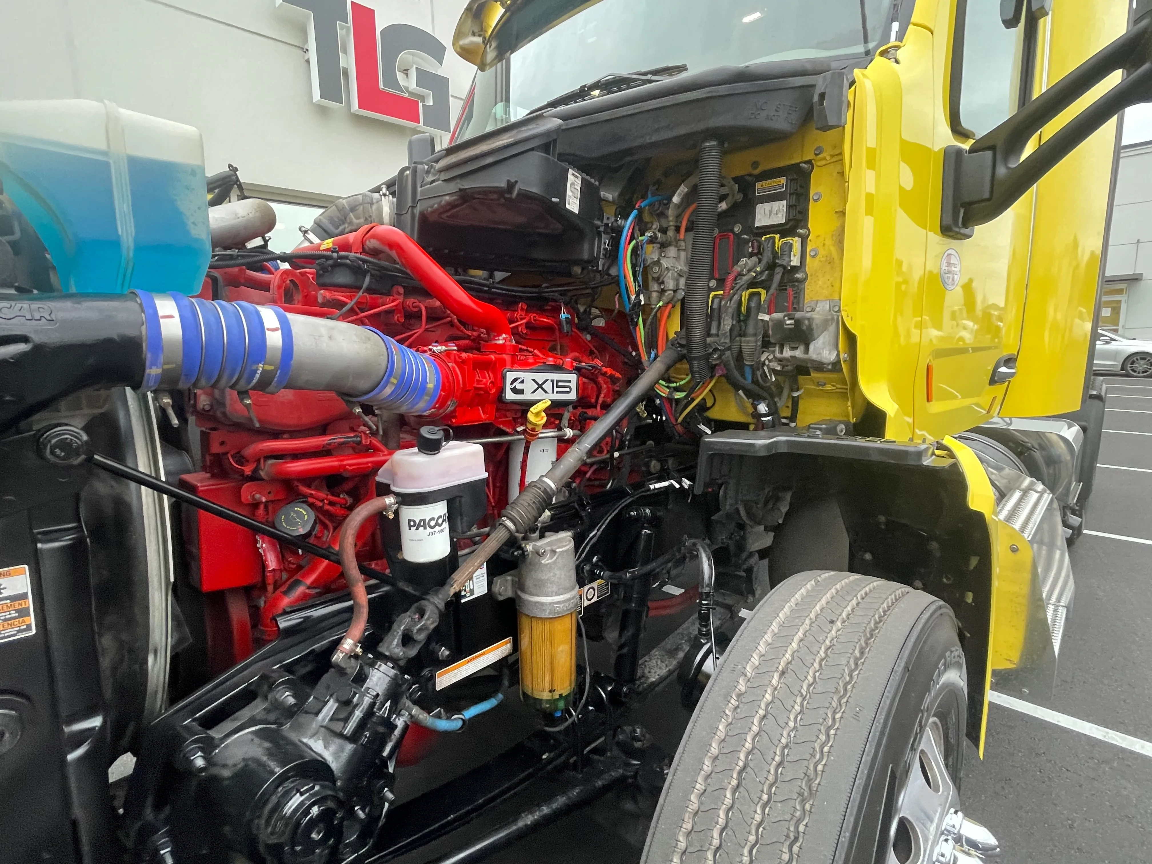 2021 Peterbilt 579 in Evansville, IN — photo 10
