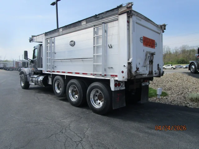 2020 Peterbilt 567 in Butler, PA — photo 3