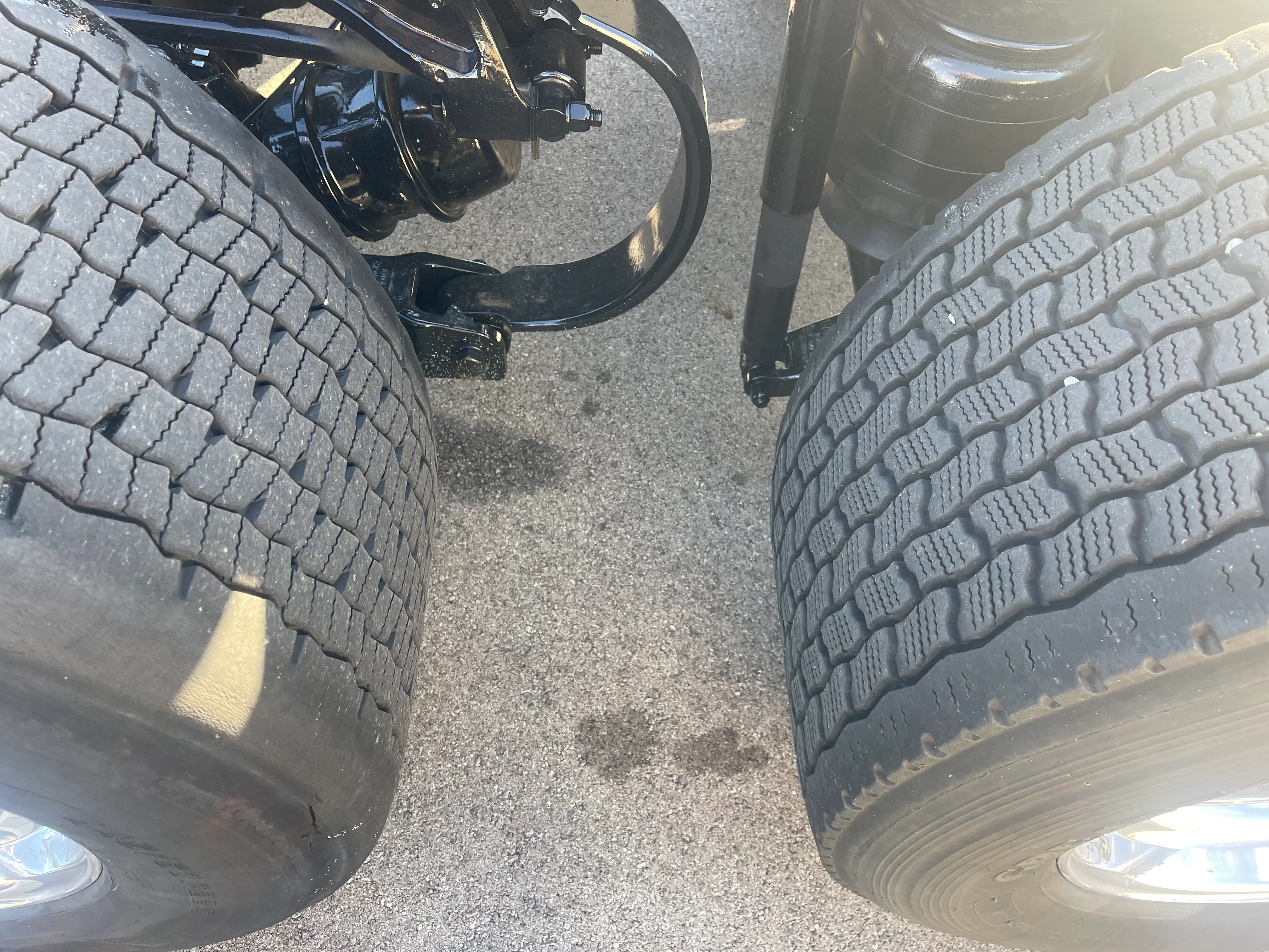 2020 Peterbilt 579 - image 12