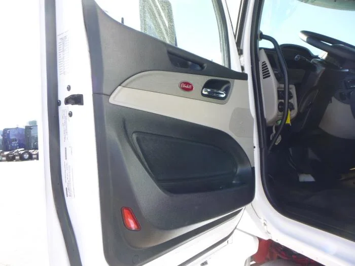 2023 Peterbilt 567 - image 16