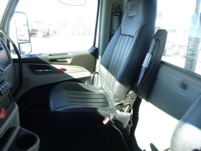 2023 Peterbilt 567 - image 19