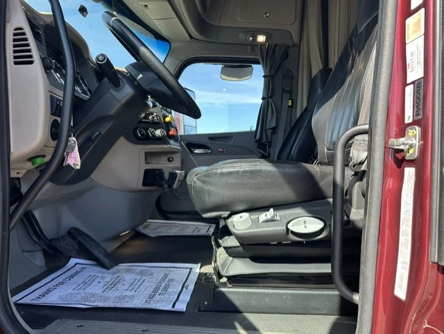 2020 Peterbilt 579 in Dayton, OH — photo 10