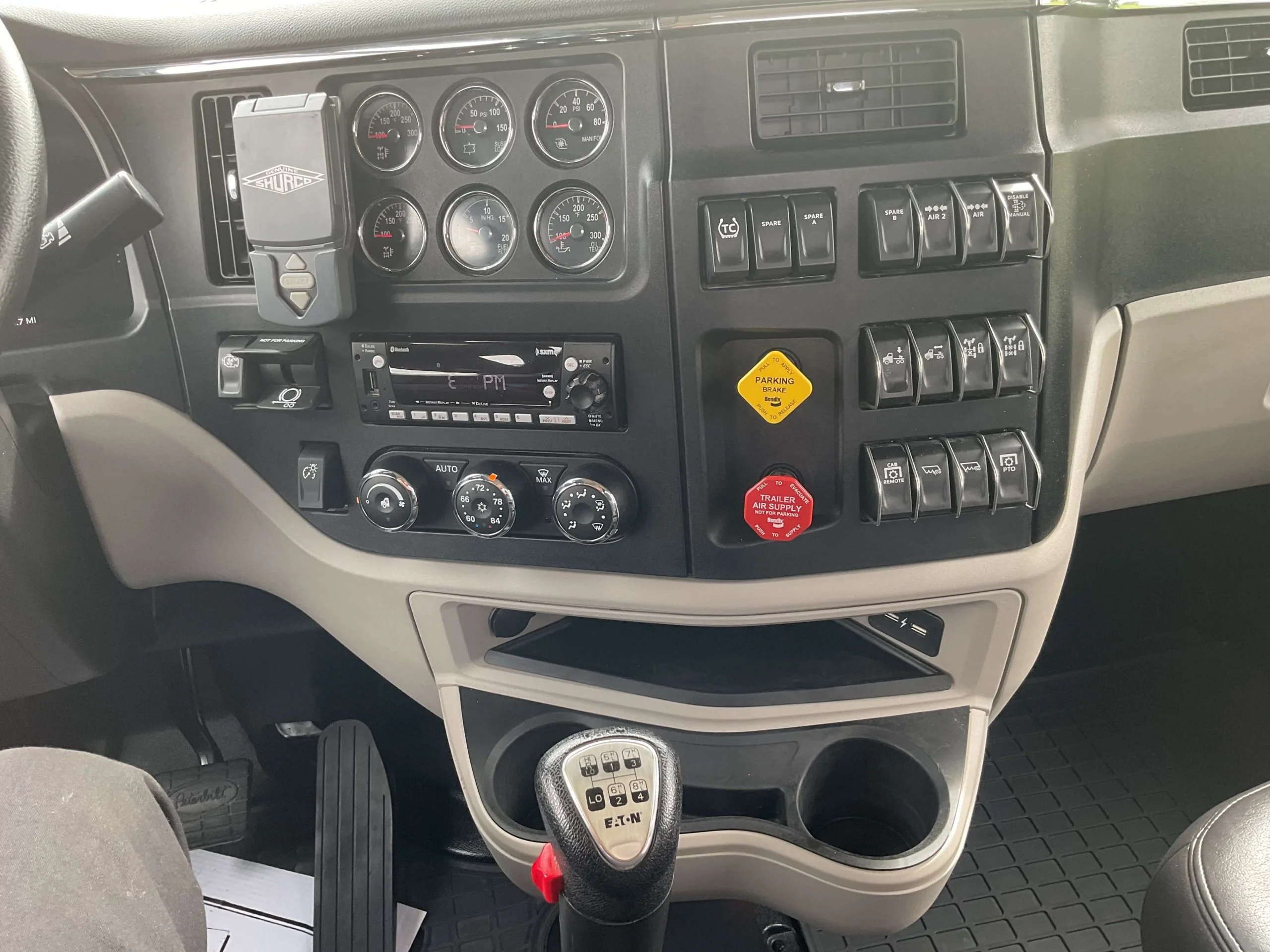 2025 Peterbilt 589 in Milwaukee, WI — photo 5