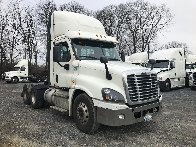2019 Freightliner Cascadia in Harrisburg, PA
