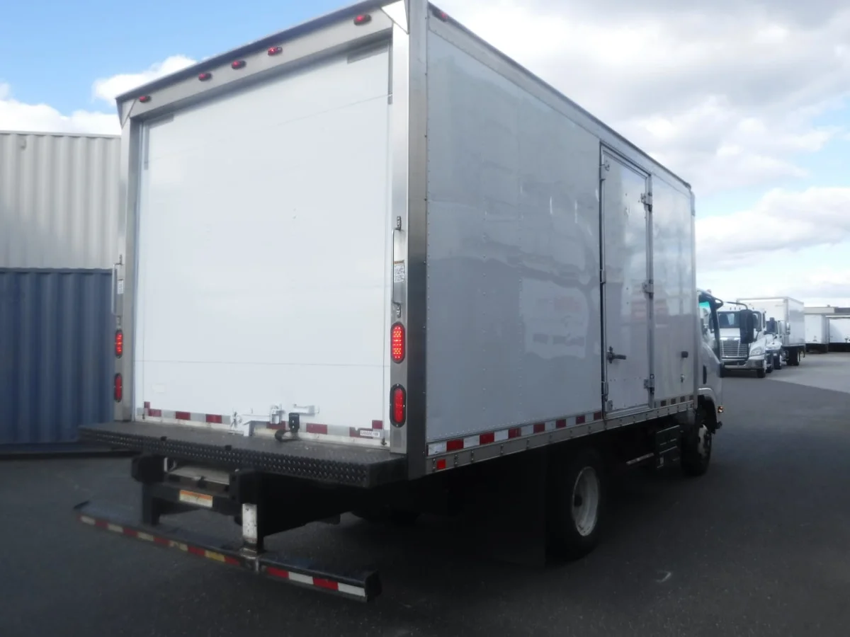 2016 Isuzu NRR in Springfield, MA — photo 5